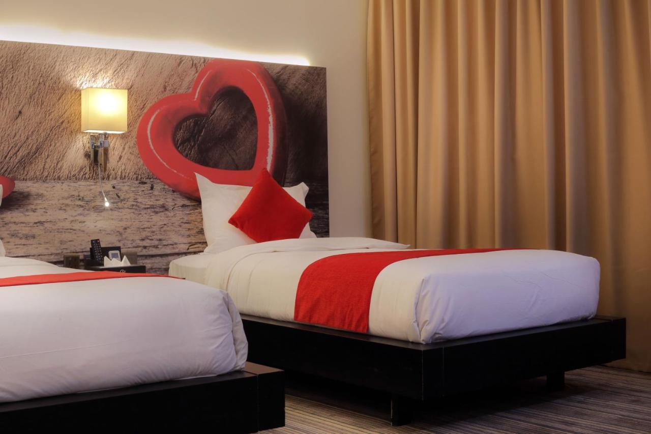 נג'ראן Grand Valley Hotel מראה חיצוני תמונה