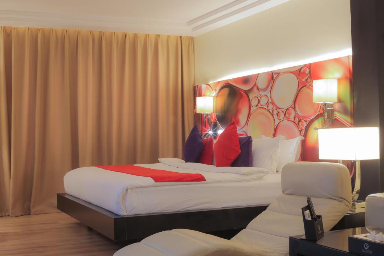 נג'ראן Grand Valley Hotel מראה חיצוני תמונה